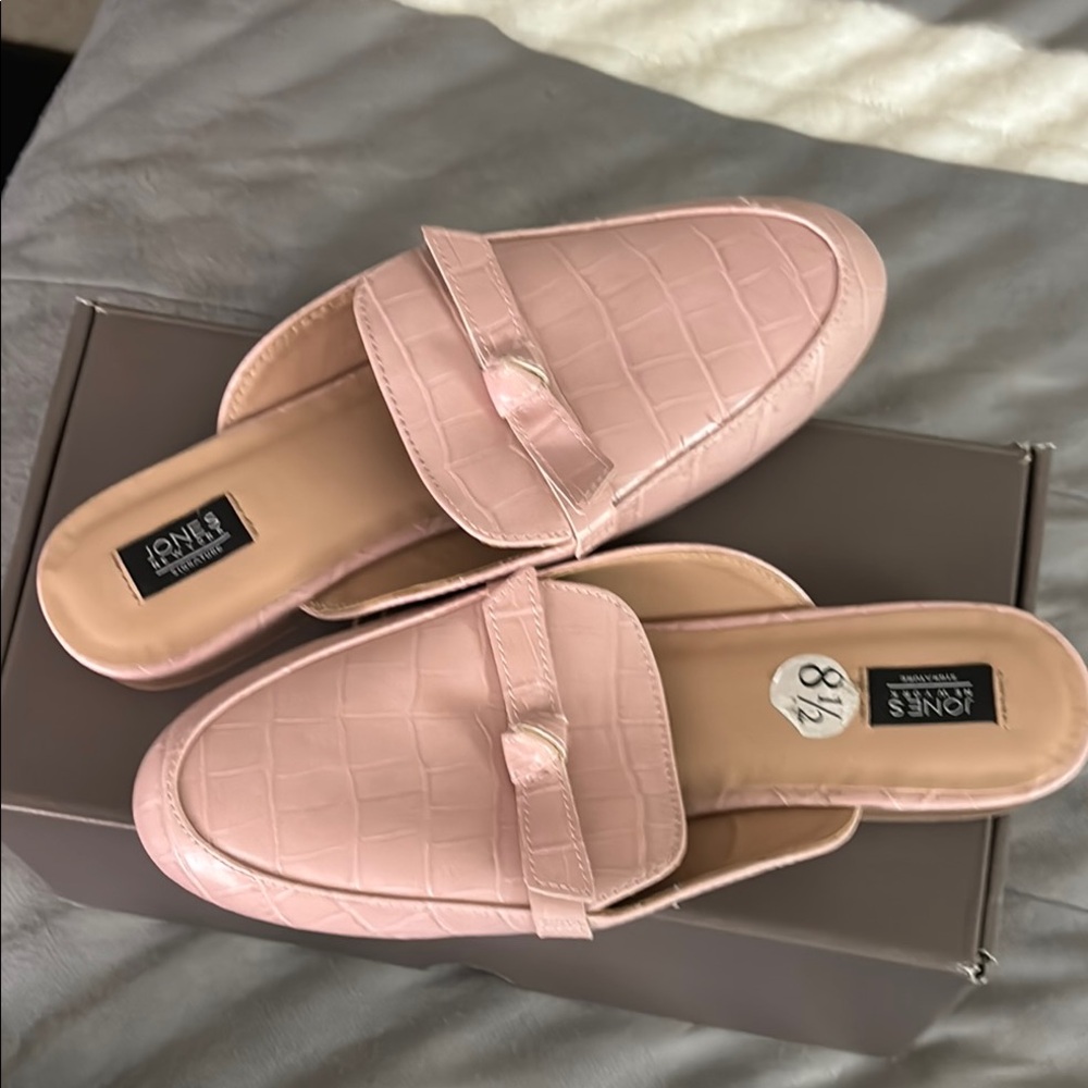 Jones New York Blush Croc-Embossed Loafers